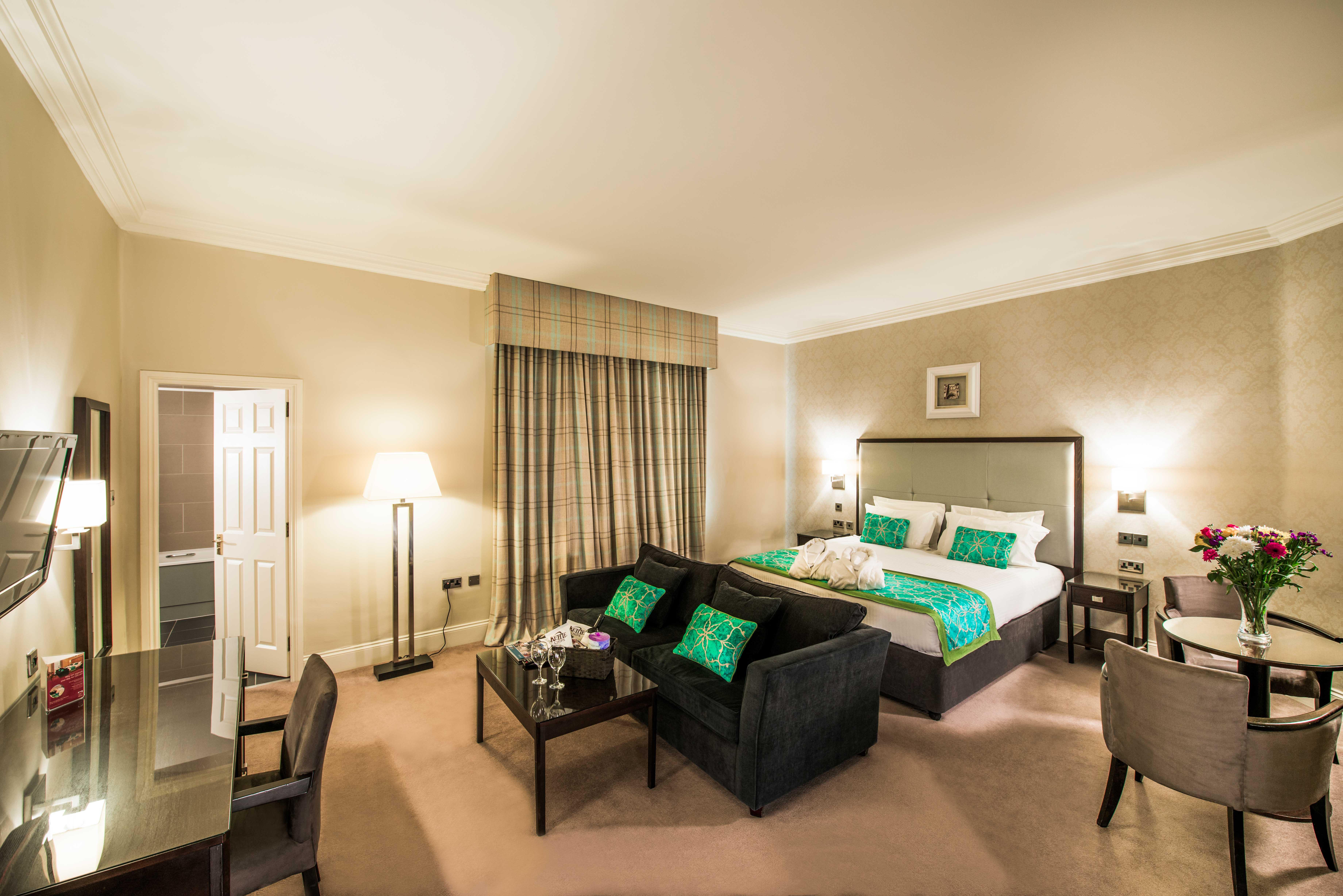 Leonardo Edinburgh City Екстериор снимка