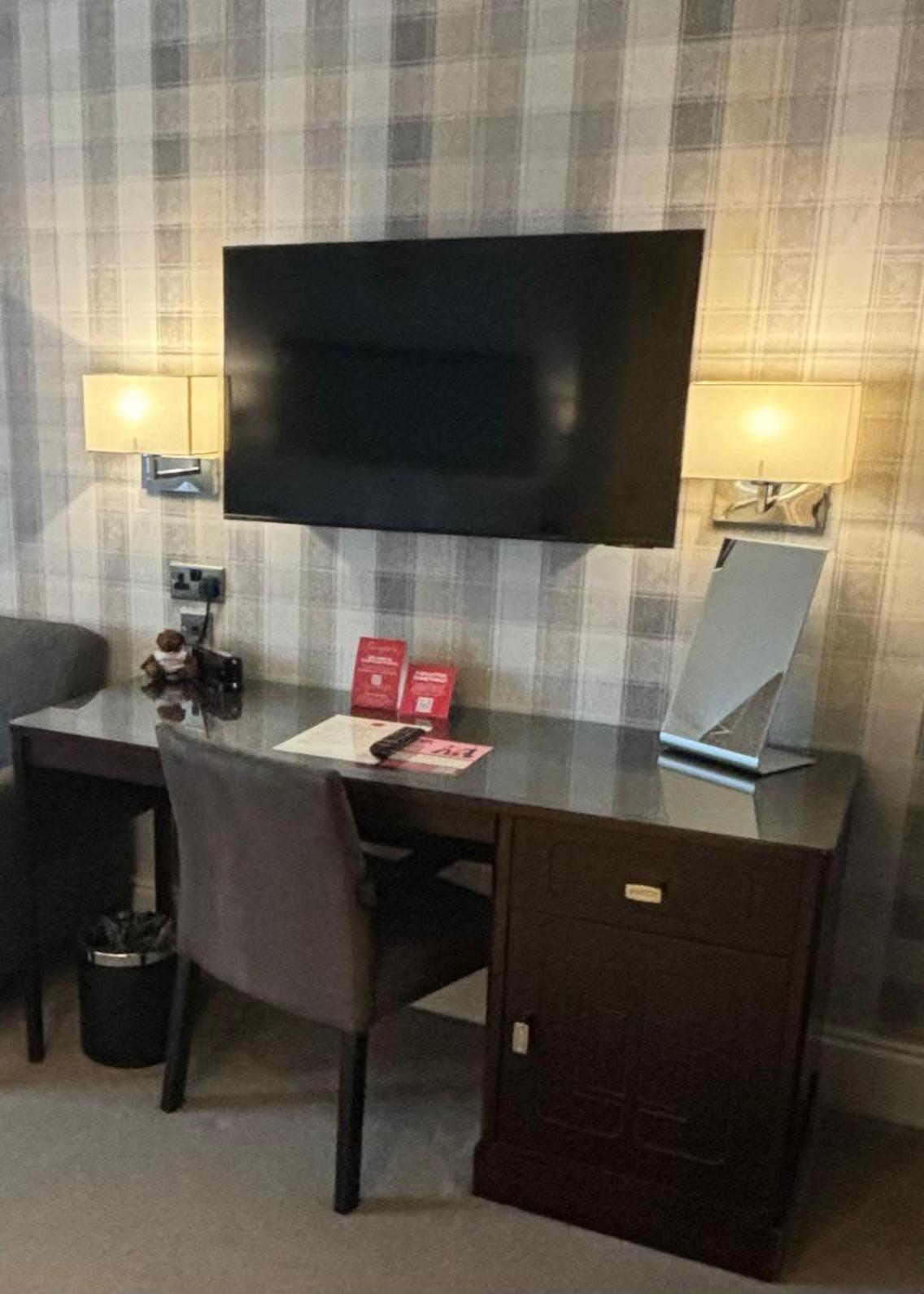 Leonardo Edinburgh City Екстериор снимка